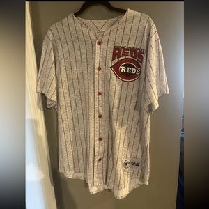 Vintage Majestic Cinninnati Reds MLBPinstripe Tshirt Jersey  Size Large
